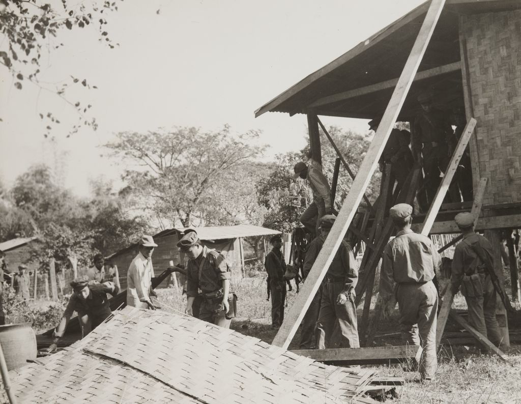 ລ​ົງ​ຮາກ​ຖານ​ຊ່ວຍ​ປະ​ຊາ​ຊົນ