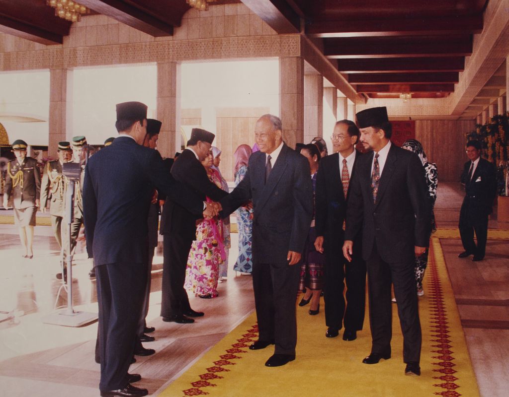 ທ່ານ ຄຳ​ໄຕ ຢ້ຽມ​ຢາມ​ບູ​ໄນ