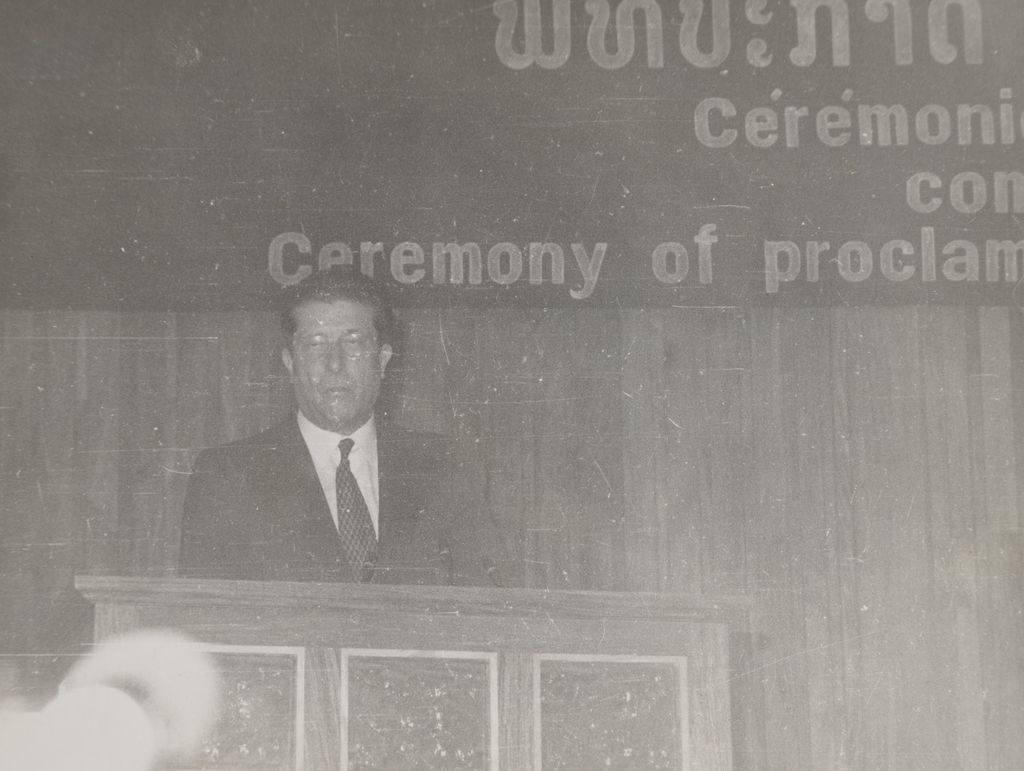 ການ​ນຳ​ຕ່າງ​ປະ​ເທດ