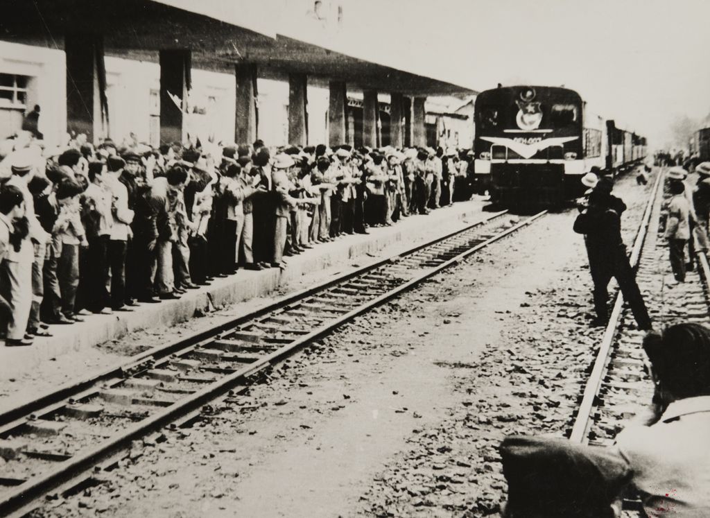 ພິ​ທິ​ເປີດ​ທາງ​ລົດ​ໄຟ ເອ​ກະ​ພາບ​ຮ່າ​ໂນ້ຍ ຕົວ​ເມືອງ​ໂຮ​ຈິ​ມິນ​ໄດ້​ຈັດ​ຂຶ້ນ