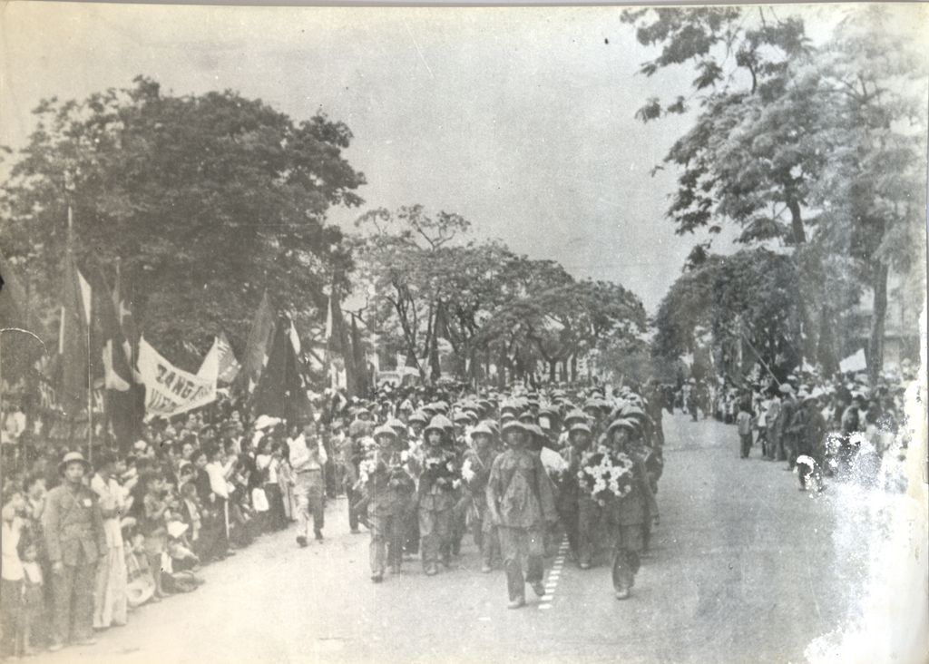 ປະ​ຊາ​ຊົນ​ຕ້ອນ​ຮັບ​ກອງ​ທັບ​ປົດ​ປ່ອຍ​ໄຊ​ງ່ອນ