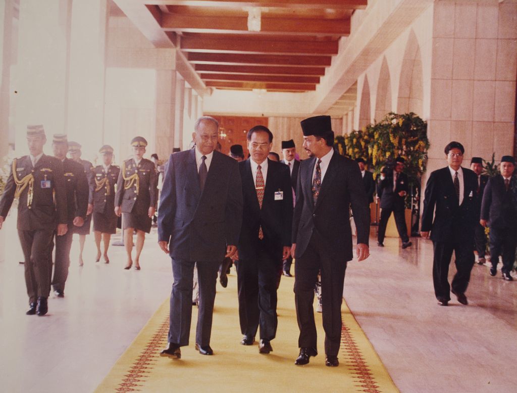 ທ່ານ ຄຳໄຕ ຢ້ຽມຢາມບູໄນ