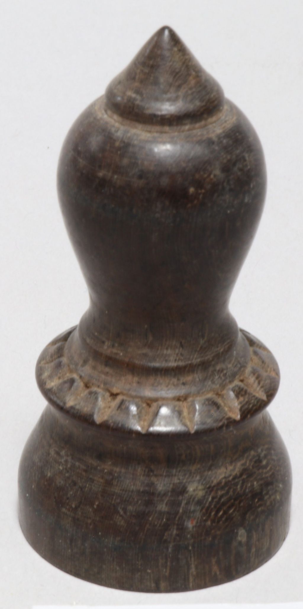 ລູກໝາກເສີກເຮັດດ້ວຍໄມ້.