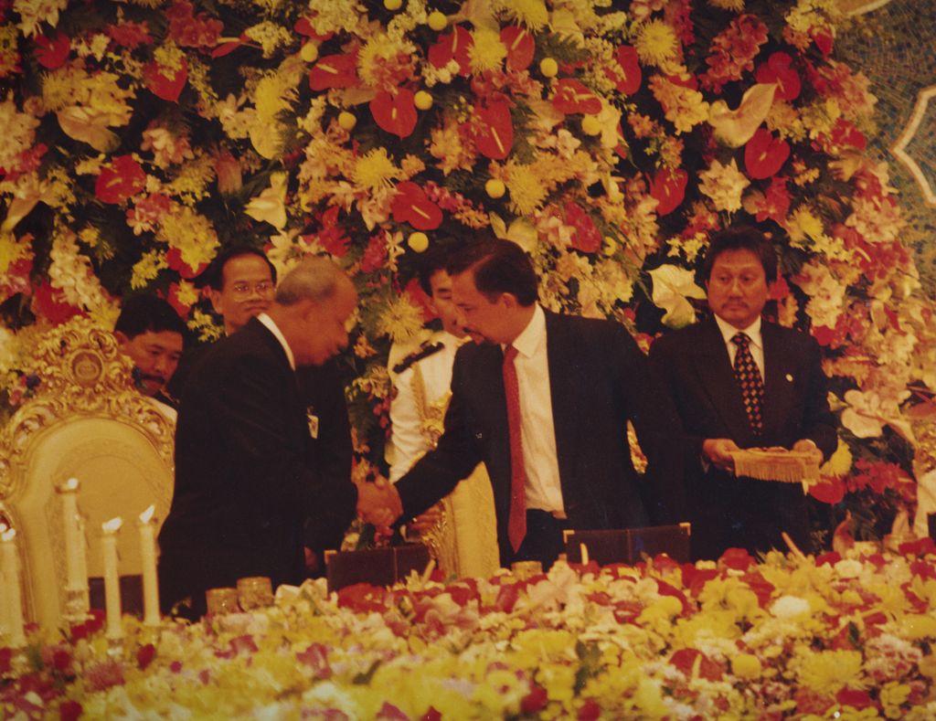 ທ່ານ ຄຳໄຕ ຢ້ຽມຢາມບູໄນ