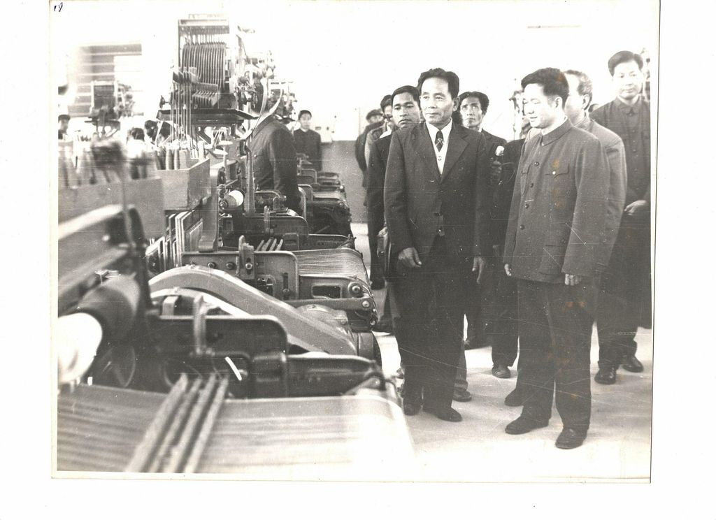 ການນຳລົງຢ້ຽມຢາມຝ້າຍລາວ