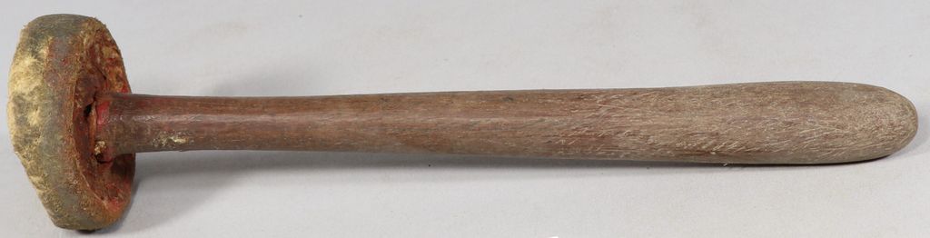 ໄມ້ຕີຄ້ອງວົງເຮັດດ້ວຍໄມ້