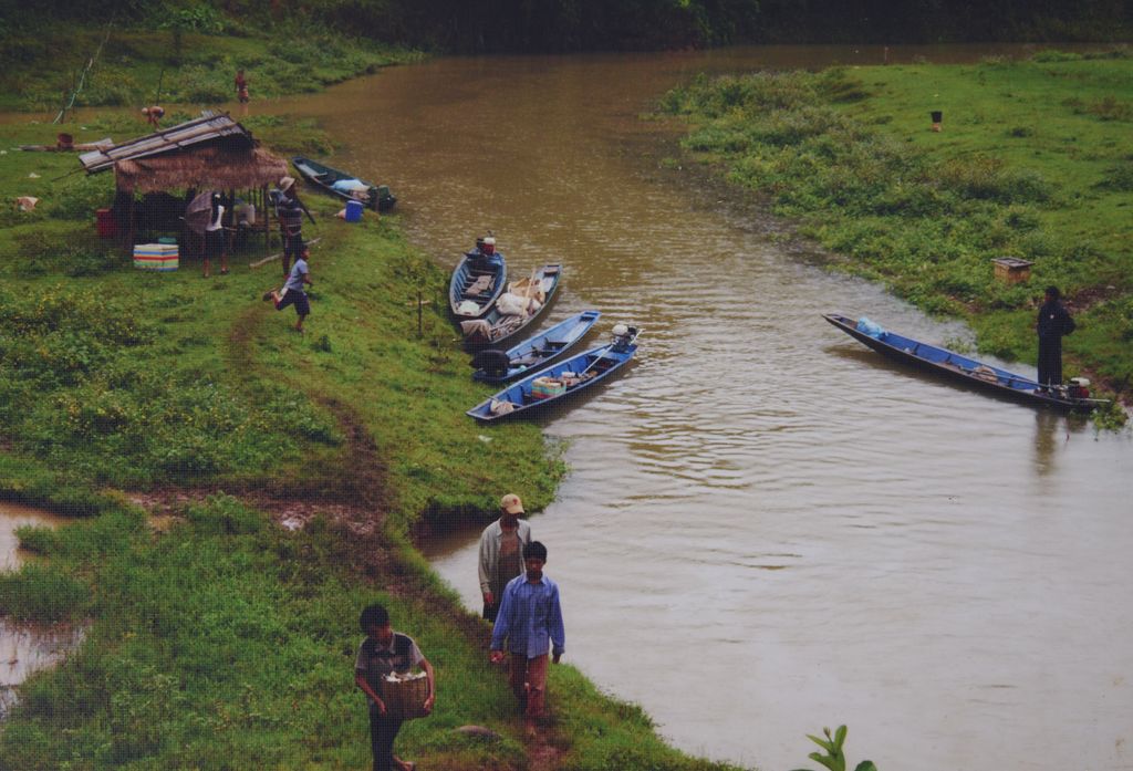 ປະ​ຊາ​ຊົນ​ກັບ​ຈາກ​ການ​ເຮັດ​ວຽກ