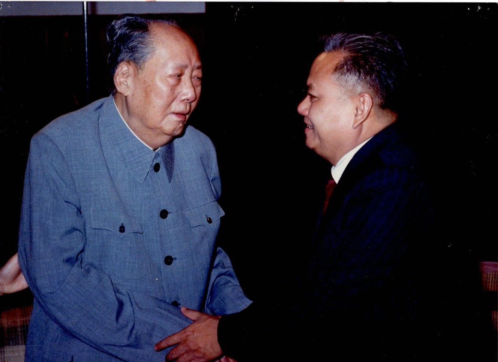 ຄະນະນຳຈີນມາຢ້ຽມຢາມລາວ7.3.1976