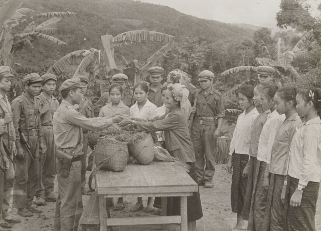 ຄວາມ​ເປັນ​ຮ່ວງ​ເປັນໃຍລະ​ຫວ່າງກອງ​ທັບ​ກັບ​ປະ​ຊາ​ຊົນ