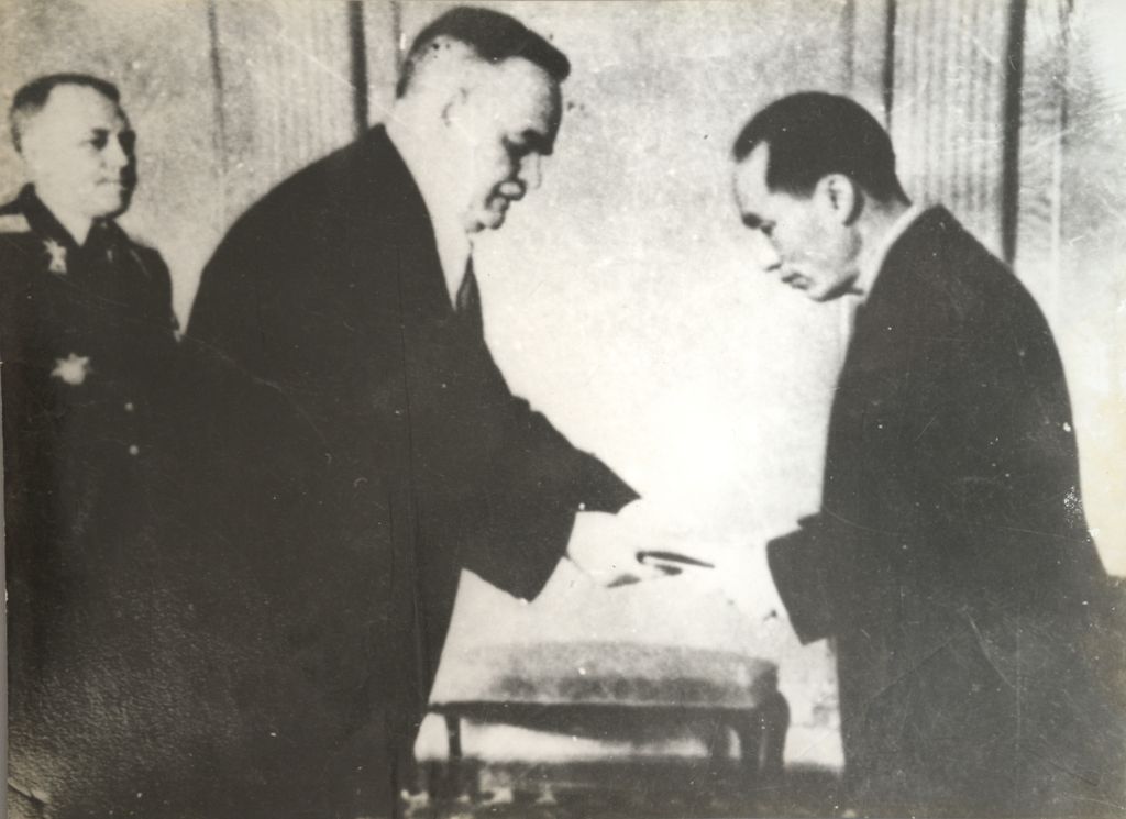 ການ​ນຳ​ລາວ ແລະ ການ​ນຳ​ຕ່າງ​ປະ​ເທດ