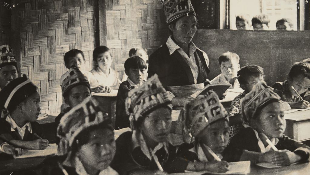 ການ​ສຶກ​ສາ​ຢູ່​ເຂດ​ພູ​ດອຍ