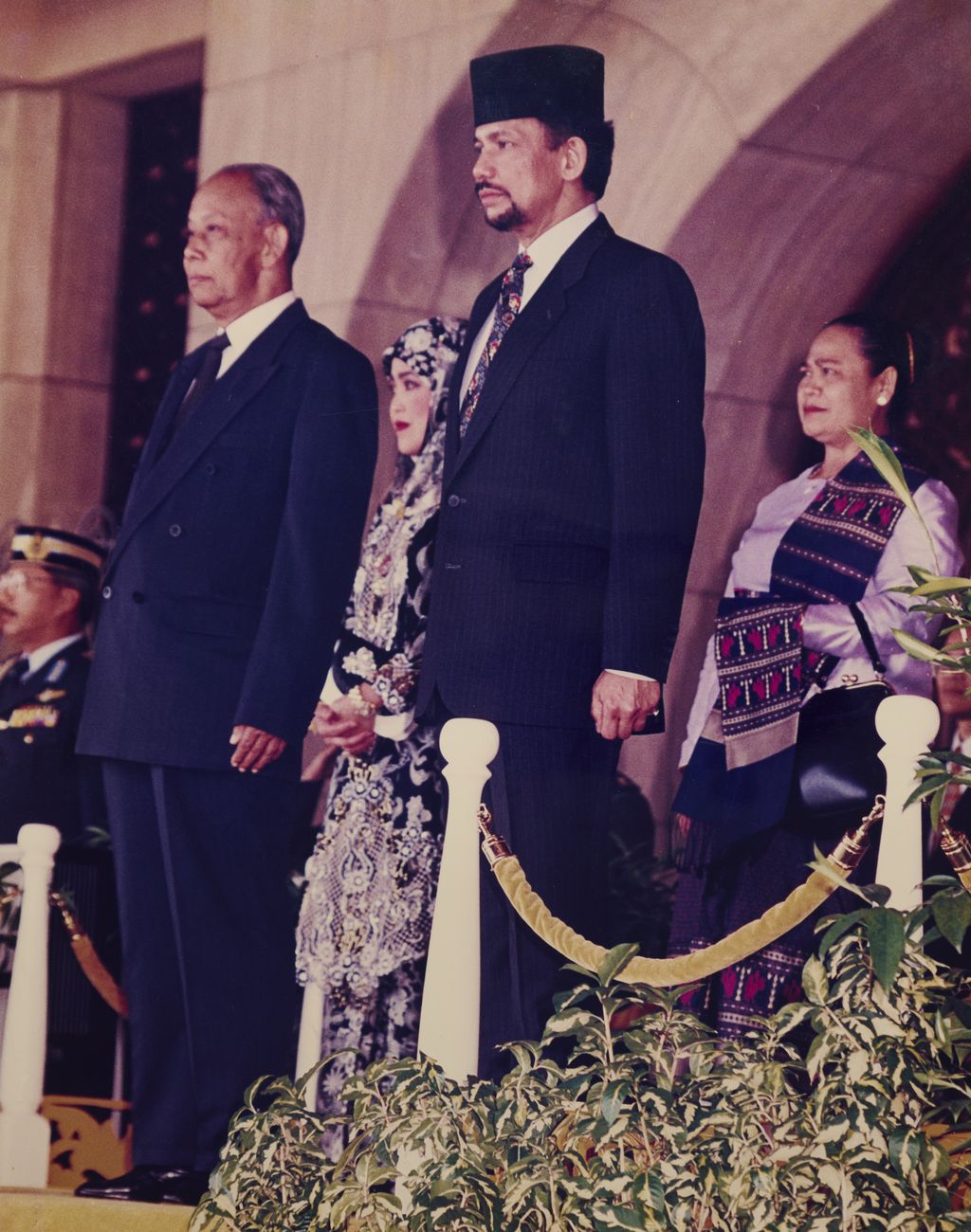 ທ່ານ ຄຳໄຕ ຢ້ຽມຢາມບູໄນ