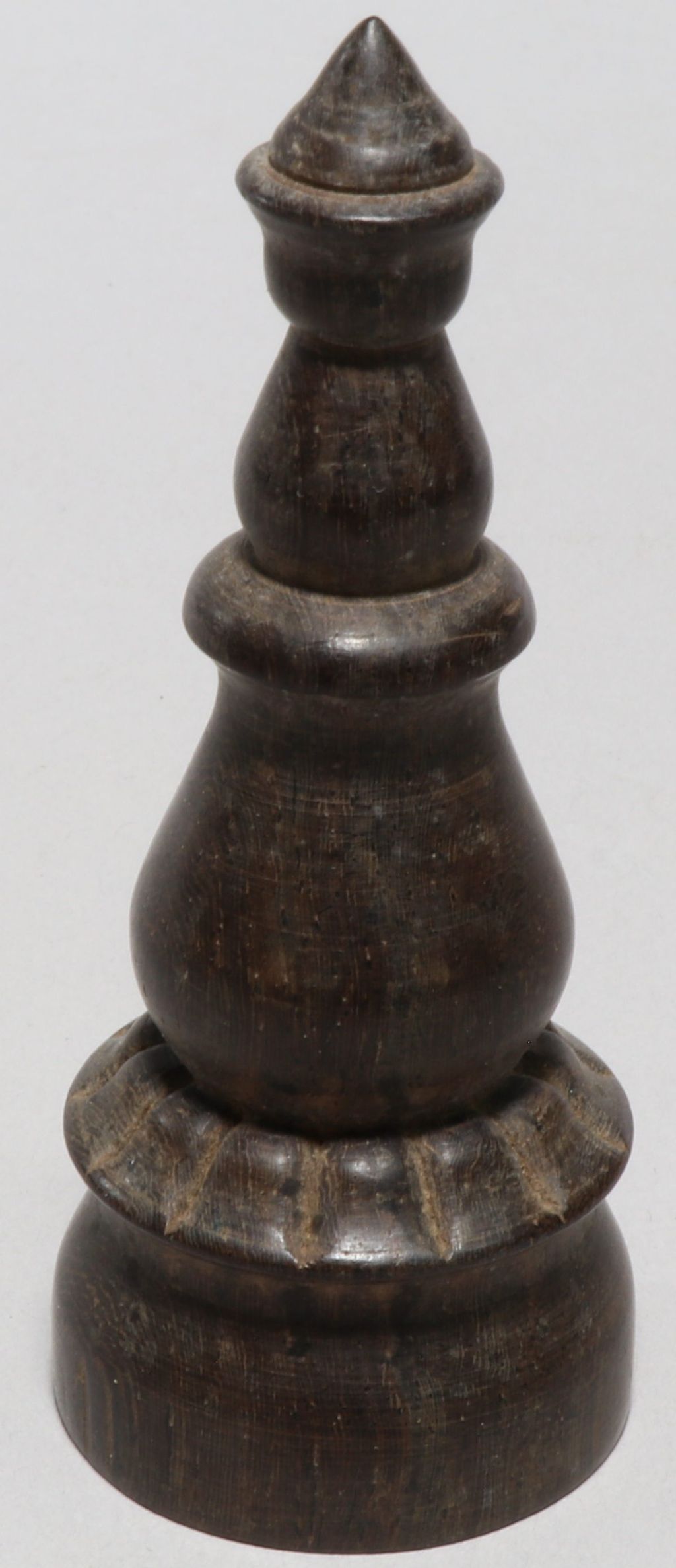 ລູກໝາກເສີກເຮັດດ້ວຍໄມ້.