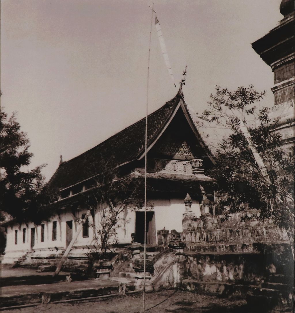 ຮູບພາບຂາວດໍາ  ວັດທາດຫລວງຣາຊມະຫາວິຫານ ປີ 1953