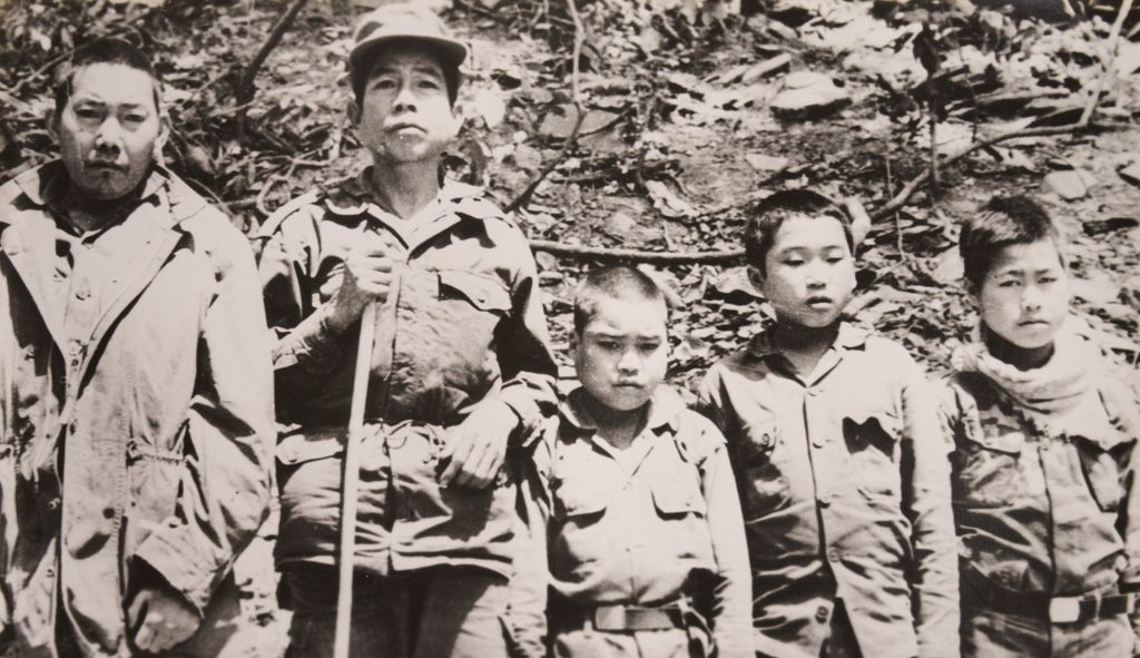 ເລົ່າ​ທະ​ຫານ​ໜຸ່ມ​ນ້ອຍ