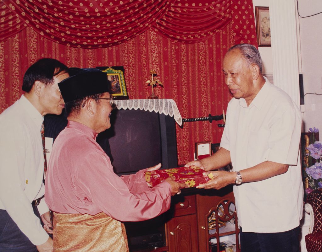 ທ່ານ ຄຳໄຕ ຢ້ຽມຢາມບູໄນ