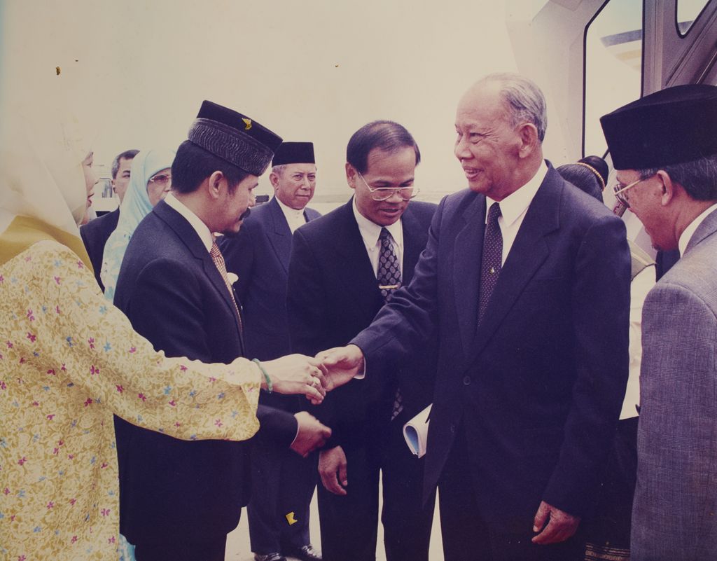 ທ່ານ ຄຳໄຕ ຢ້ຽມຢາມບູໄນ