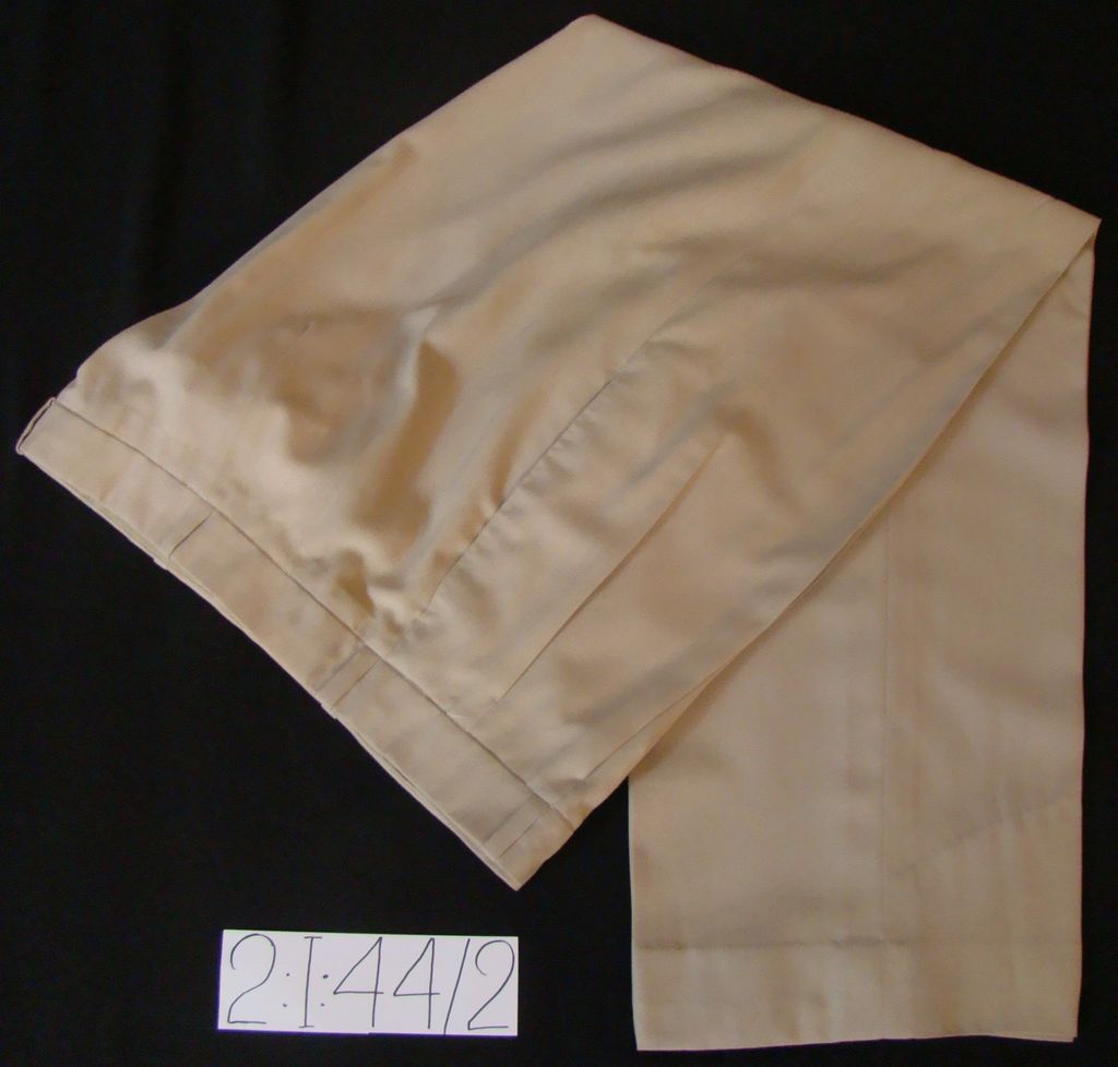 ໂສ້ງ ຜ້າສີກາກີ