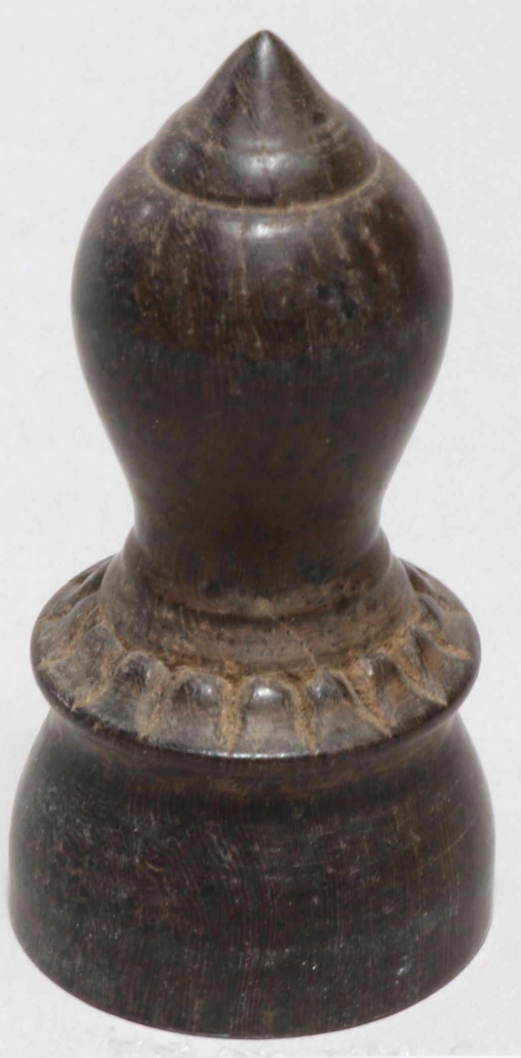 ລູກໝາກເສີກເຮັດດ້ວຍໄມ້.