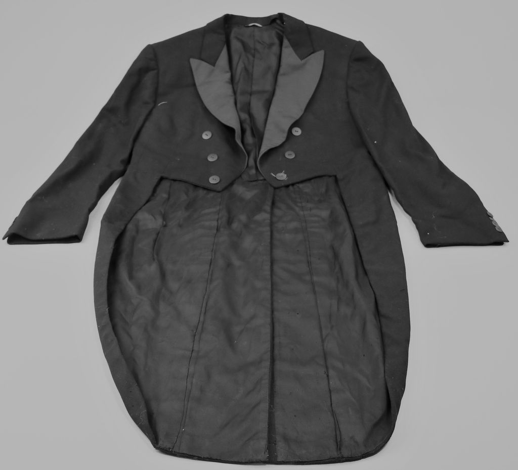 ເສື້ອ ມັງໂຕ ຜ້າໄໝສີດໍາ.