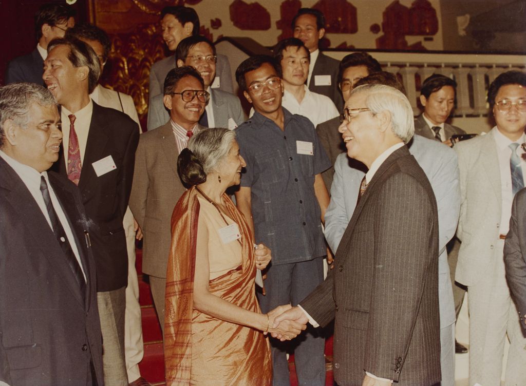 ທ່ານ ວໍວັນກຽດ ຕ້ອນຮັບແຂກສາກົນ