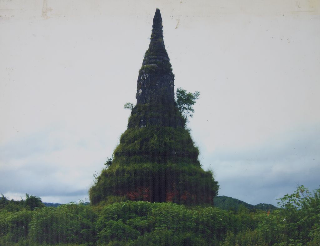 ທາດ​ຢູ່​ແຂວງ​​ຊຽງ​ຂວາງ