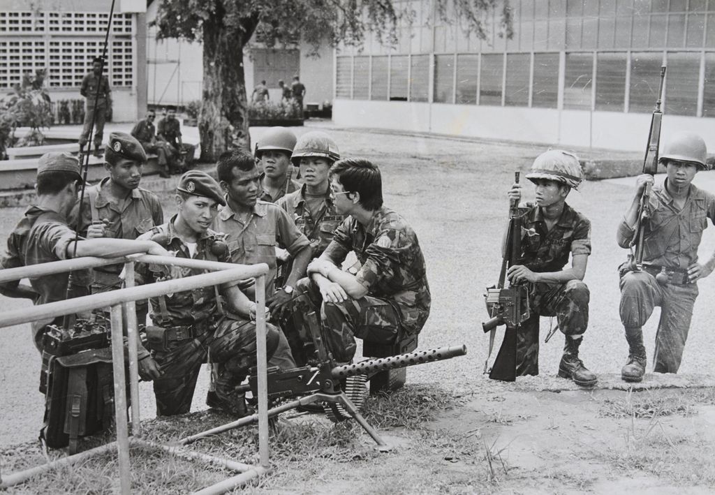 ທະ​ຫານ​ຝ່າຍ​ວຽງ​ຈັນ