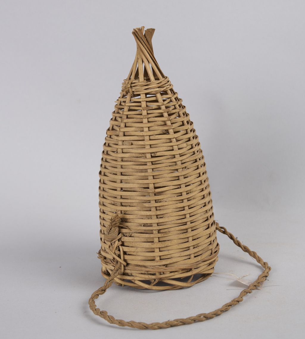 ໄຊຂະໜາດນ້ອຍສານດ້ວຍໄມ້ປ໋ອງ