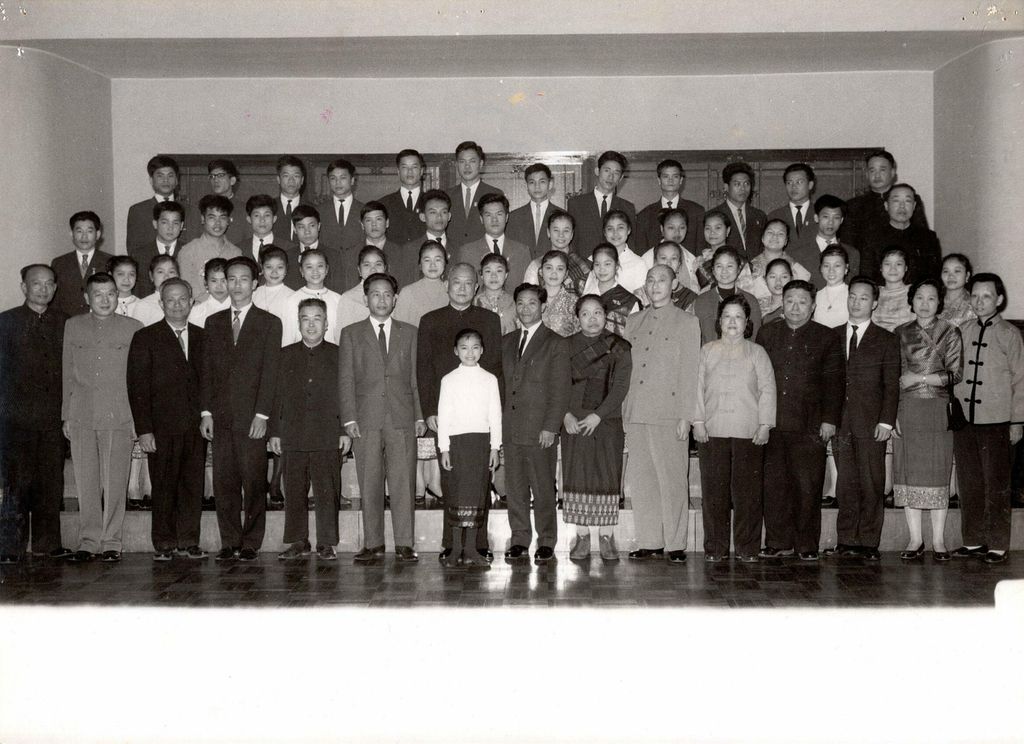 ຄະ​ນະ​ນຳ​ຈີນ​ມາ​ຢ້ຽມ​ຢາມ​ລາວ