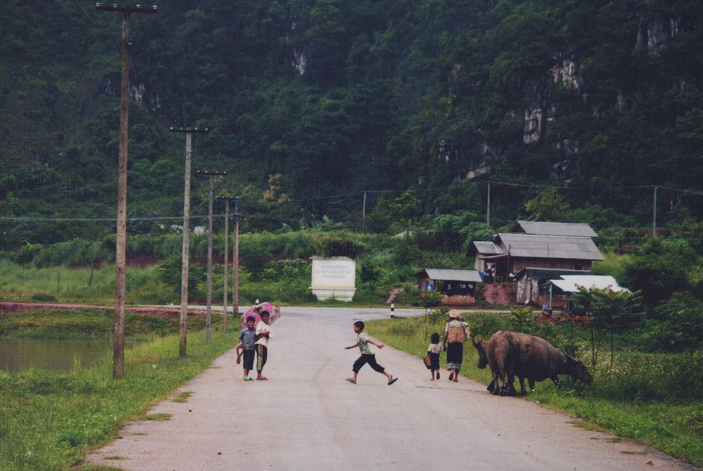 ເດັກ​ນ້ອຍ ຢູ່​ແຂວງວຽງ​ຈັນ