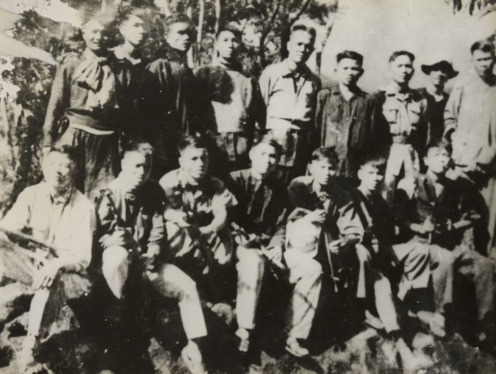 ທະ​ຫານ​ລວມ​ໝູ່