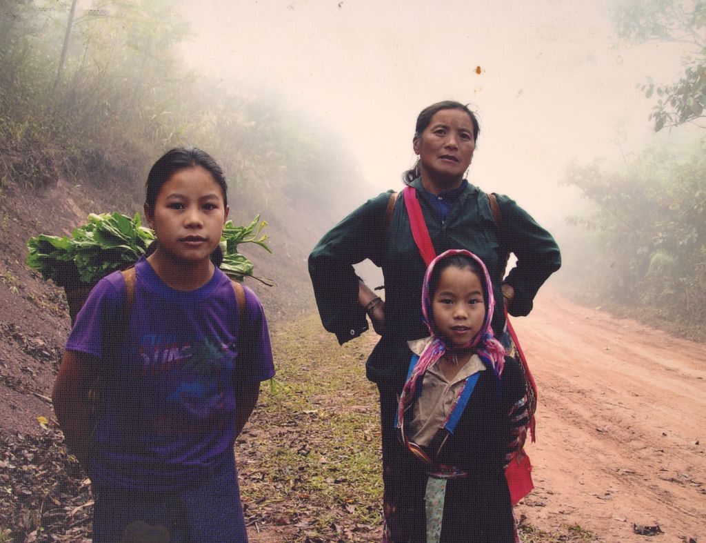 ແມ່ກັບລູກສາວ ແຂວງຫຼວງນ້ຳທາ