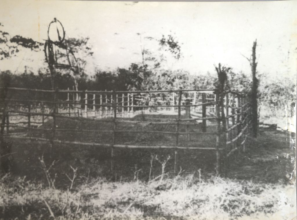 ຂຸມ​ຝັງ​ສົບ