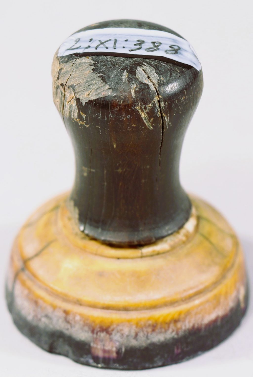 ກາປະທັບເຮັດດ້ວຍໄມ້