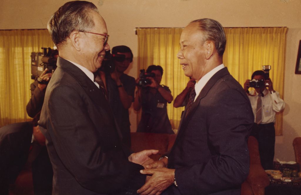 ທ່ານ ຄຳ​ໄຕ ສີ​ພັນ​ດອນ ຕ້ອນ​ຮັບ​ການ​ນຳ​ຂັ້​ນ​ສູງ​ຫວຽດ​ນາມ