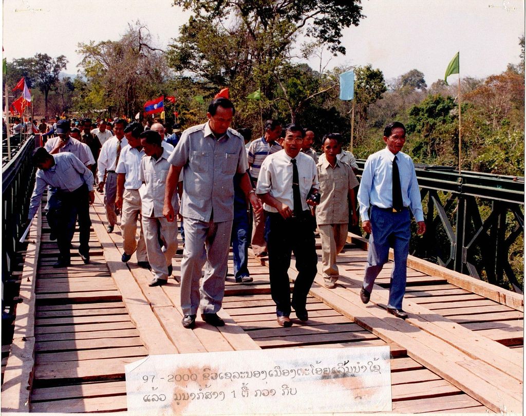 97-2000 ຂົວເຊລະນ່ອງເມືອງຕາໂອ້ຍເລີ່ມນຳໃຊ້ແລ້ວມູນຄ່າກໍ່ສ້າງ 1 ຕື້ກວ່າກີບ