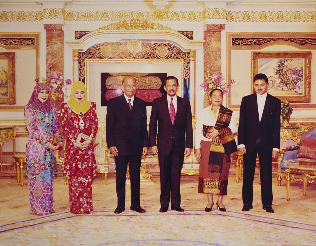 ທ່ານ ຄຳໄຕ ຢ້ຽມຢາມບູໄນ