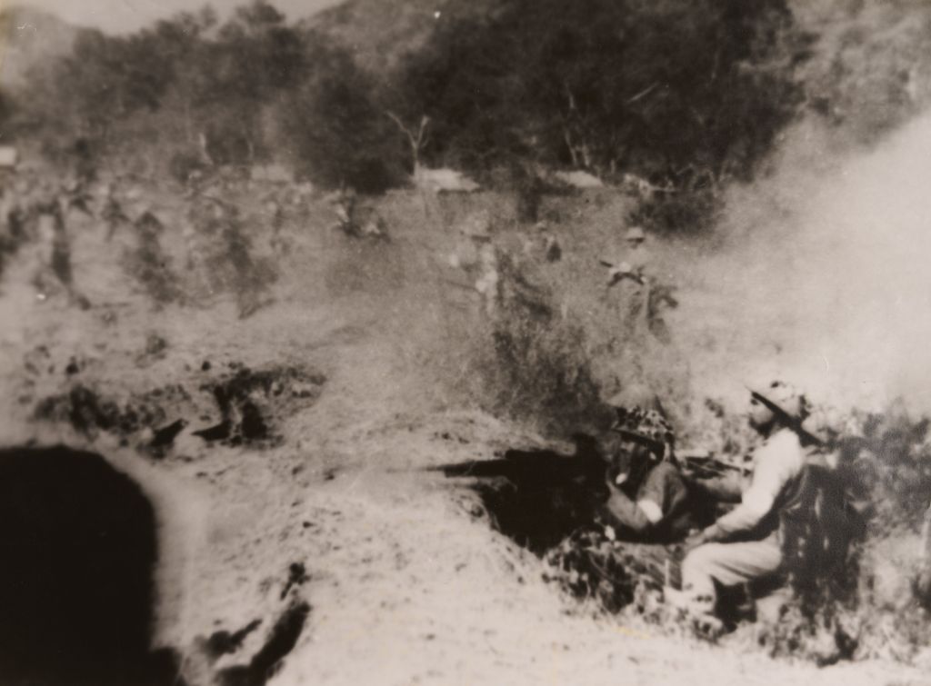 ທະ​ຫານ​ກຳ​ລັງ​ຕໍ່​ສູ້