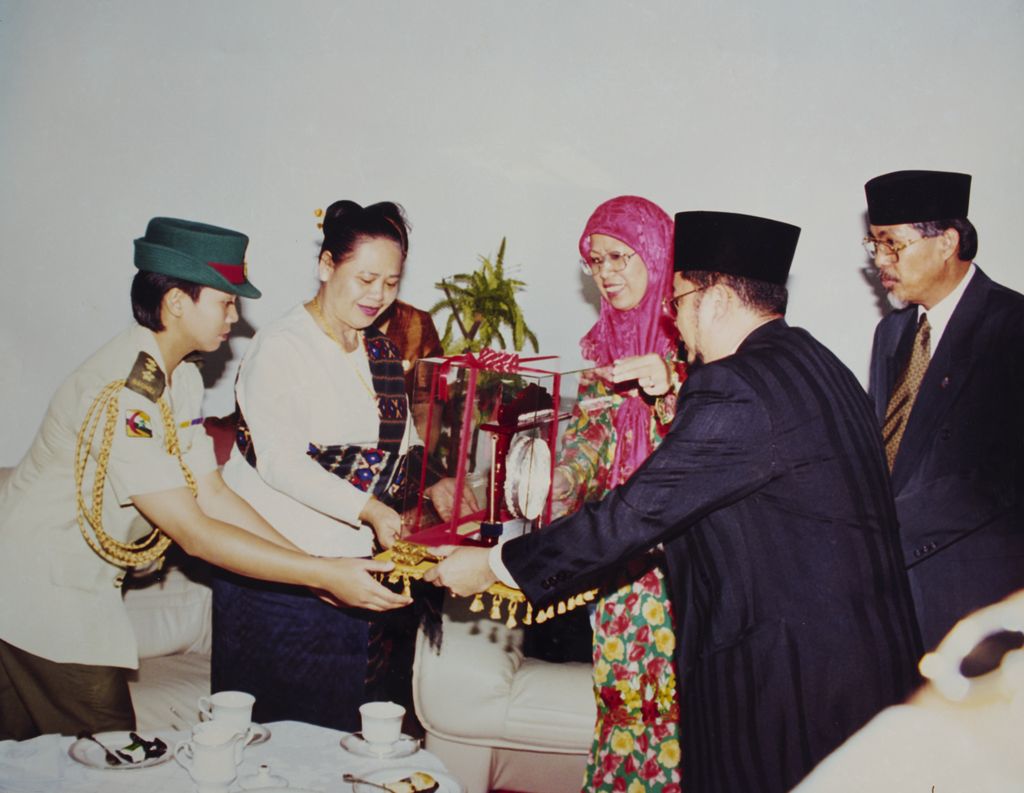 ທ່ານ ຄຳໄຕ ຢ້ຽມຢາມບູໄນ