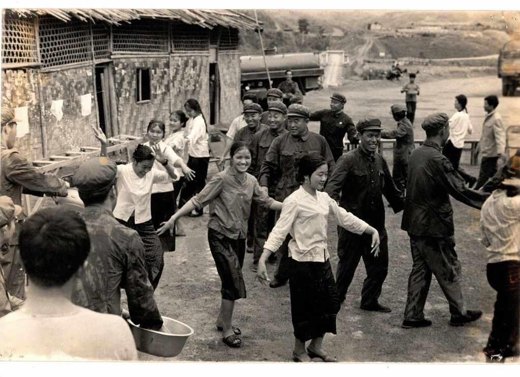 ຟ້ອນລຳວົງງານປີໃໝ່ລາວ