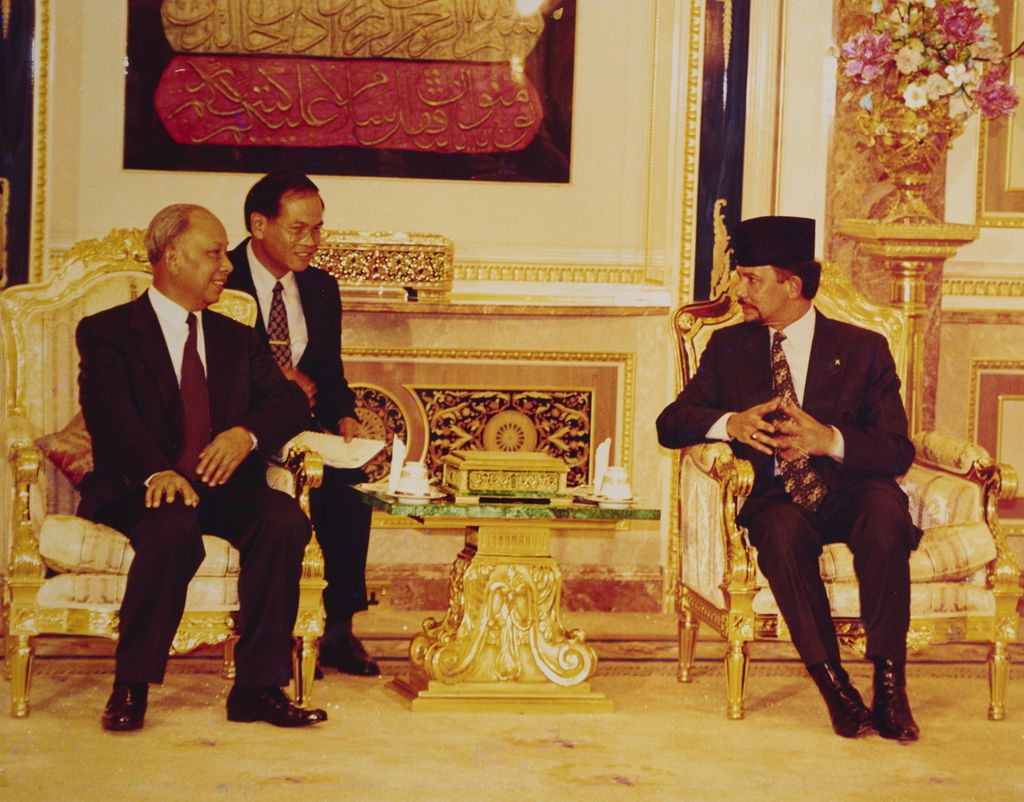 ທ່ານ ຄຳໄຕ ຢ້ຽມຢາມບູໄນ