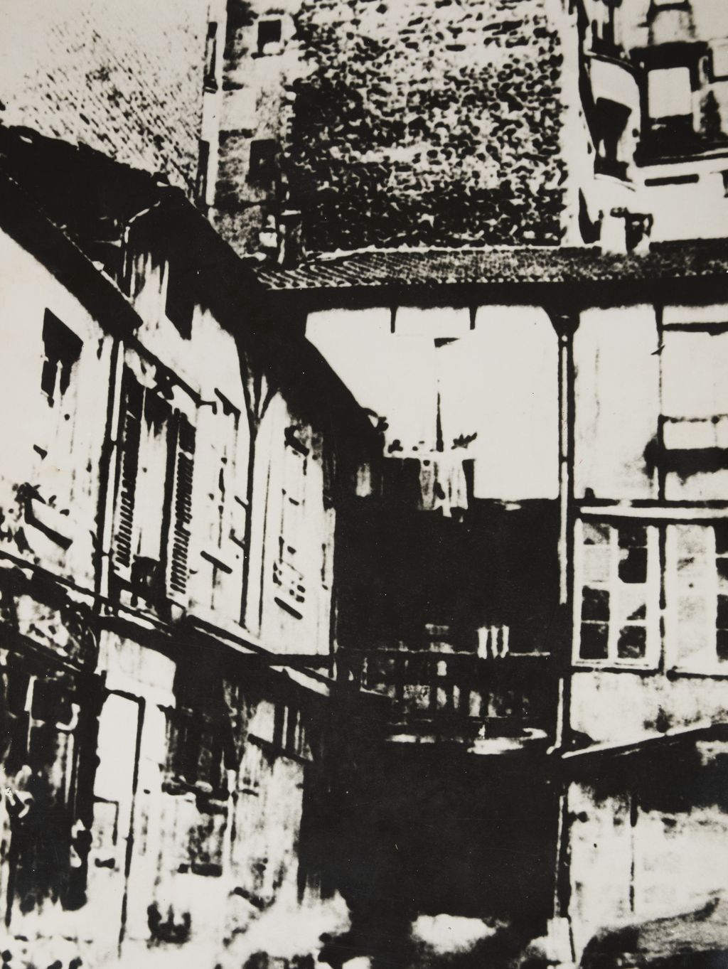 ເຮືອນ​ເລກ9ກອມ​ປ​ວາງ (ປາ​ລີ​ຝ​ຣັ່ງ)