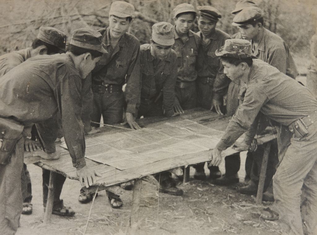 ທະ​ຫານ​ຝ່າຍ​ປະ​ເທດ​ລາວ ວາງ​ແຜນ​ການ​ສູ້​ຮົບ