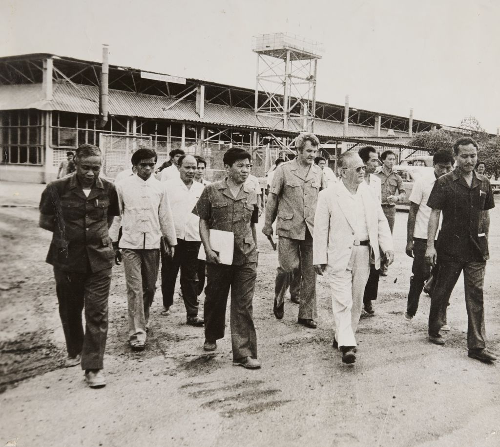 ທ່ານ ໄກ​ສອນ ພົມ​ວິ​ຫານ ລົງ​ຊີ້​ນຳ​ວຽກ​ງານ