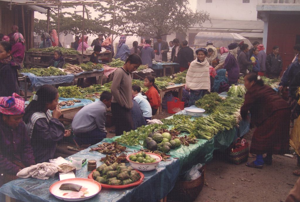 ຕະຫຼາດຢາມເຊົ້າ ເມືອງສິງ ແຂວງຫຼວງນ້ຳທາ