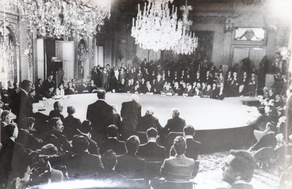 ກອງ​ປະ​ຊຸມ​ຂອງ​ຕ່າງ​ປະ​ເທດ