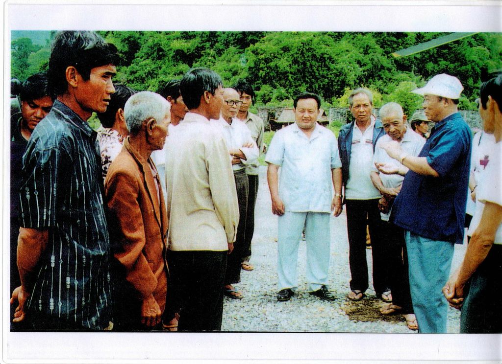 ຜູ້​ແທນ​ລົງ​ຢ້ຽມ​ຢາມ​ປະ​ຊາ​ຊົນ