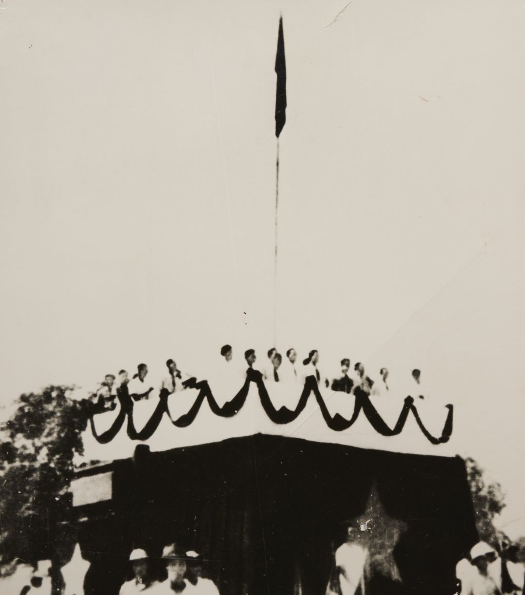 ທ​່ານ ໂຮ​ຈິ​ມິນ ອ່ານ​ຖະ​ແຫຼງ​ການ​ປະ​ກາດ​ເອ​ກະ​ລາດ​ທີ 2/9/1945