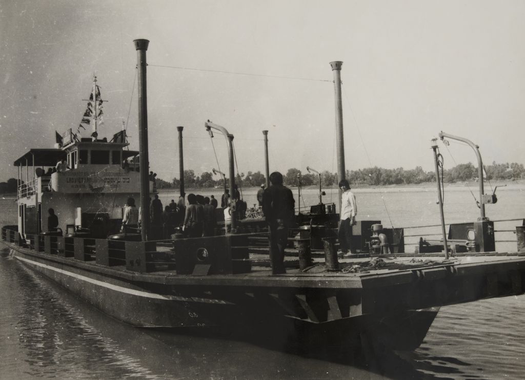 ທ່າ​ເຮືອ​ຫຼັກ 4 ຫວຽດ​ນາມ-ລາວ