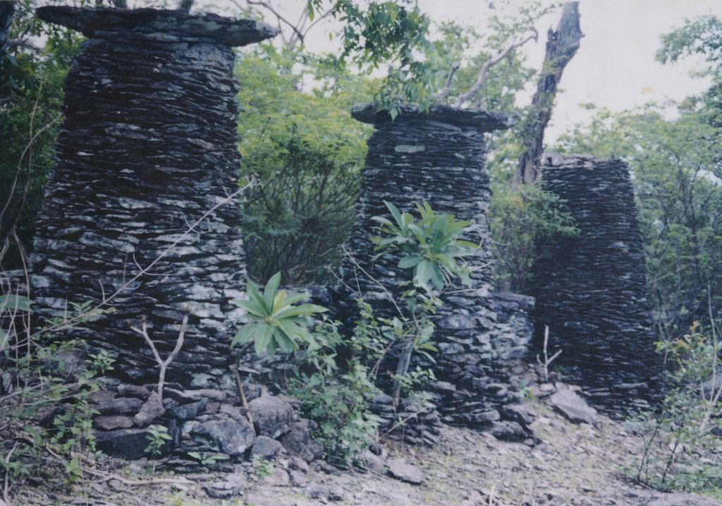 ບູ​ຮານ​ສະ​ຖານ